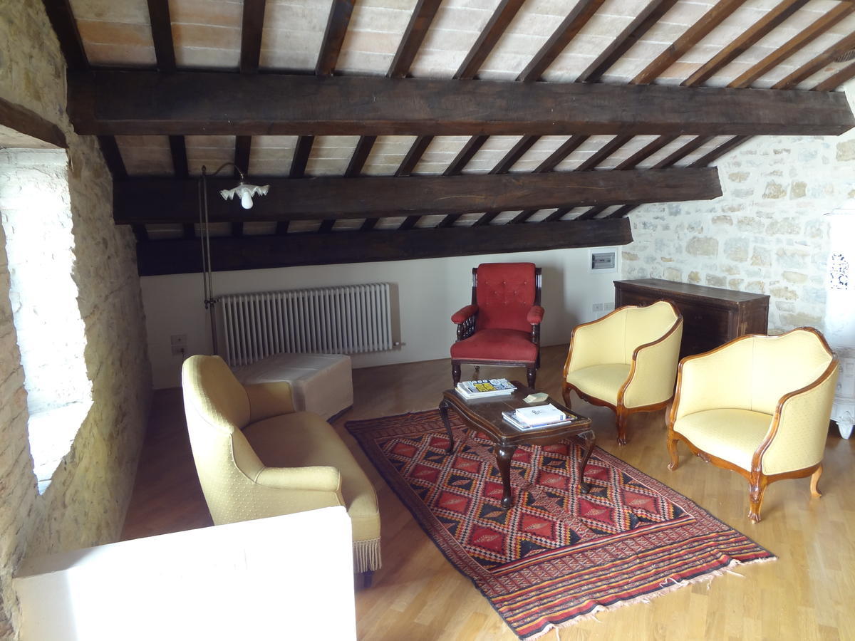 Castello Di Magrano Guest House Carbonesca ภายนอก รูปภาพ
