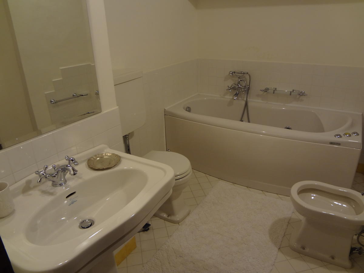 Castello Di Magrano Guest House Carbonesca ภายนอก รูปภาพ