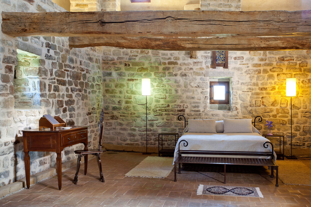 Castello Di Magrano Guest House Carbonesca ห้อง รูปภาพ