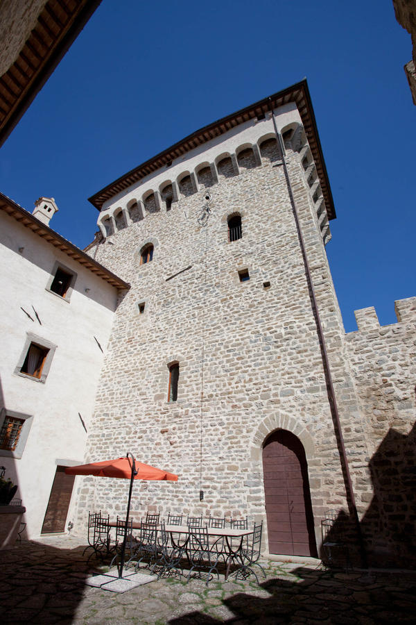Castello Di Magrano Guest House Carbonesca ภายนอก รูปภาพ